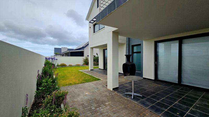 4 Bedroom Property for Sale in Renosterbos Estate Western Cape